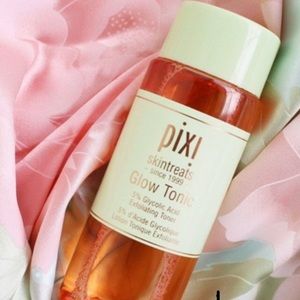 Mixed bag of trial size beauty products